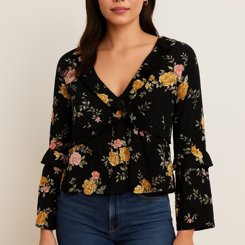 American Eagle Outfitters Blouse Size M White Flowey Casual Top